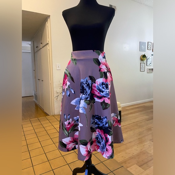 Skirt Floral Print - Picture 1 of 10